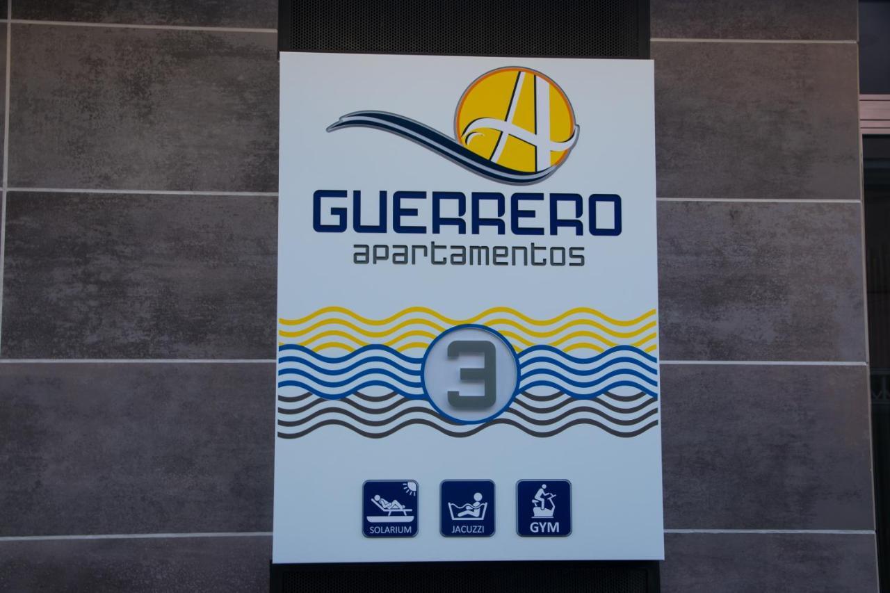 Apartamentos Guerrero 3 Torre Del Mar Buitenkant foto