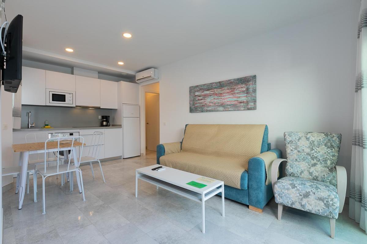 Apartamentos Guerrero 3 Torre Del Mar Buitenkant foto