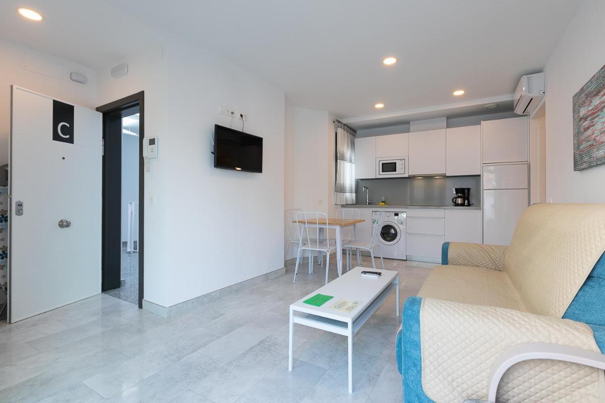 Apartamentos Guerrero 3 Torre Del Mar Buitenkant foto