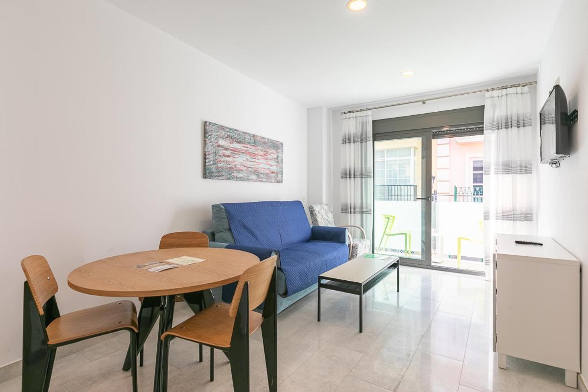 Apartamentos Guerrero 3 Torre Del Mar Buitenkant foto